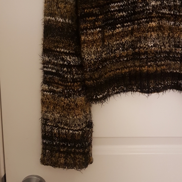 Babaton Titus Sweater - Picture 3 of 9